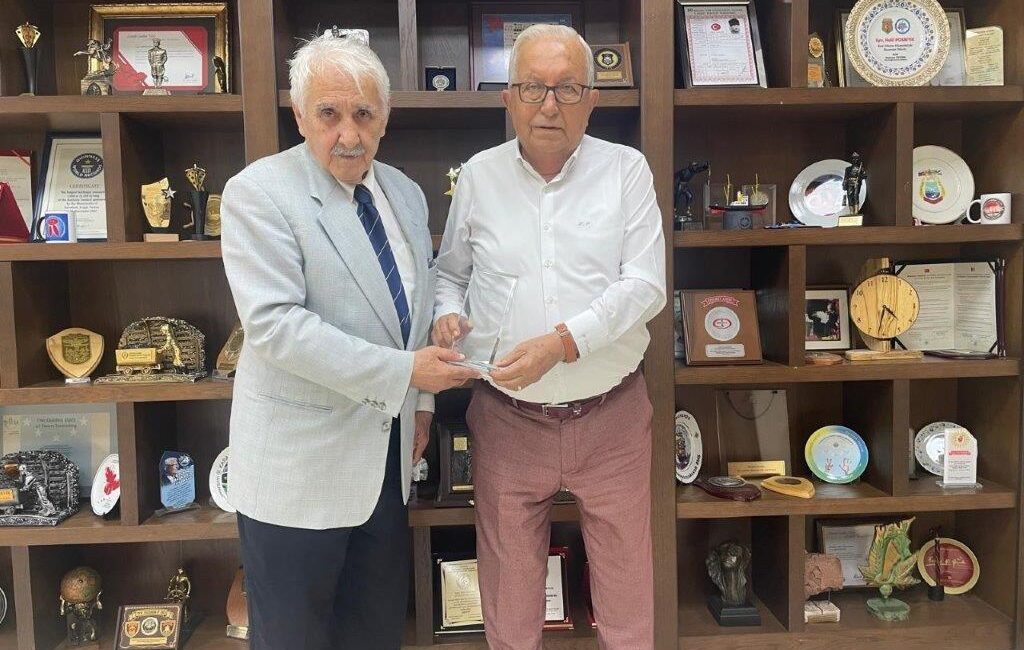 Kent Müzesi’ne işlevlendirme ödülü   Kdz. Ereğli Belediye Başkanı Halil