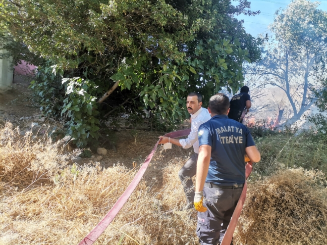   Baskil ilçesine bağlı Aladikme köyünde ormanlık alanda çıkan