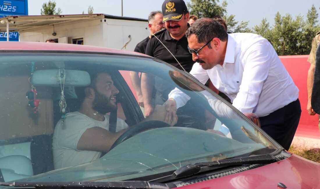   3 noktada yol kontrolü denetimlerine katılan Hatay Valisi