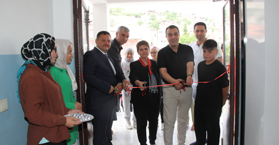 Beypazarı Ortaokulu’nun yıl sonu sergisi açıldı Yaşar TONBAK/ ANKARA BHA