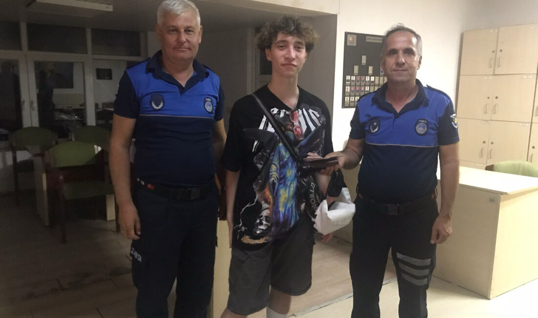 Zabıta ekipleri unutulan çantayı sahibine teslim etti Antalya-BHA Tatil için