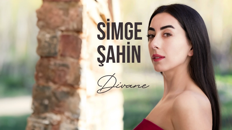 Erzincanlı ses sanatçısı ve aynı zamanda müzik öğretmeni olan Simge