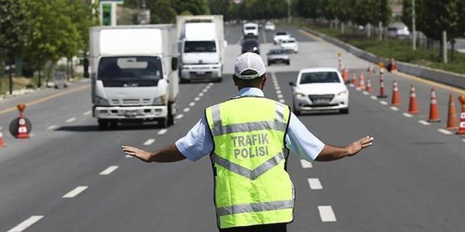   İçişleri Bakanı Ali Yerlikaya, emniyet ve jandarma trafik