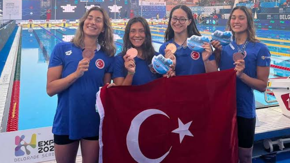   Gençlik ve Spor Bakanı Dr. Osman Aşkın Bak,