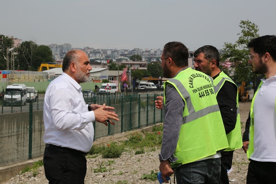   Canik Belediye Başkanı İbrahim Sandıkçı, ilçeye yeni ve
