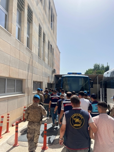Sıtkı Taşel-ELAZIĞ/BHA Elazığ merkezli 4 ilde düzenlenen dolandırıcılık operasyonlarında gözaltına
