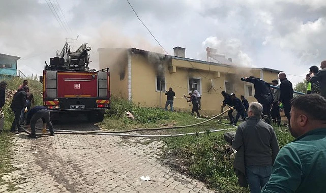   Ardahan Damal’da bir evin içerisinde çıkan yangın itfaiye