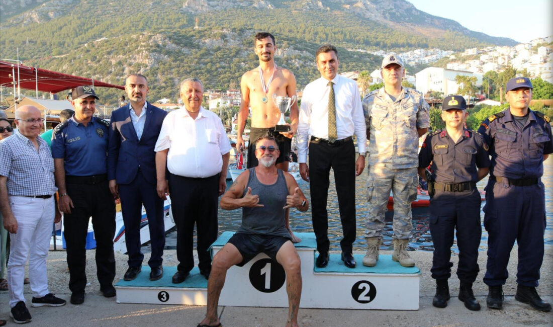 Kaş ilçesinde 1 Temmuz Denizcilik ve Kabotaj Bayramı’nın 98’inci yıl