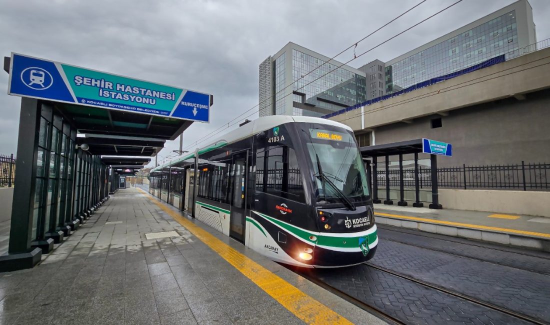   Şehir Hastanesi’ne ulaşımın sağlandığı Akçaray tramvay hattında seferler