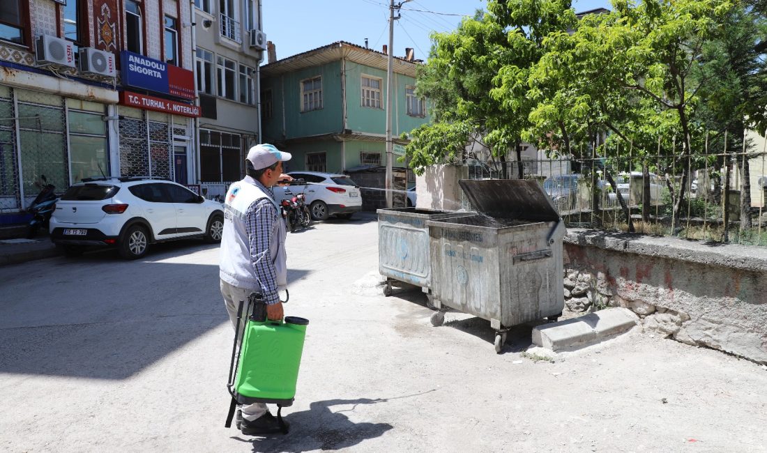   Turhal Belediyesi Temizlik İşleri Müdürlüğü, şehir genelinde bulunan