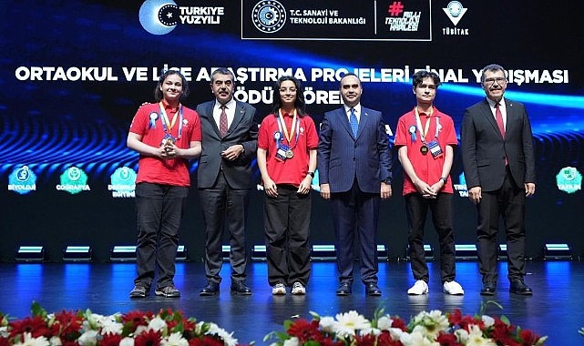   Ardahan Göle Bedirhanbey Anadolu İmam Hatip Lisesi öğrencisi