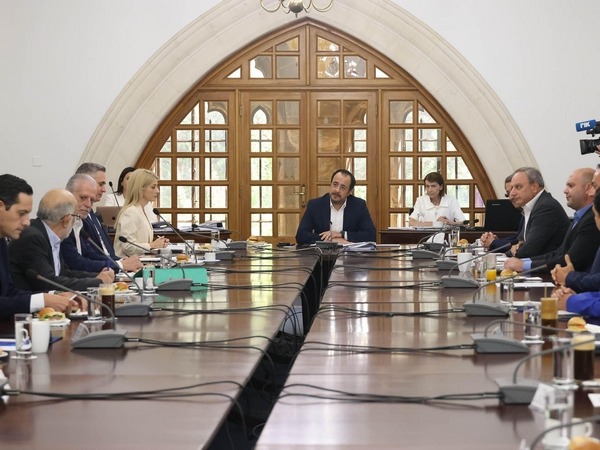 Ulusal Konsey toplanacak Fileleftheros gazetesi, Rum Yönetimi Başkanı Nikos Hristodulidis’in,