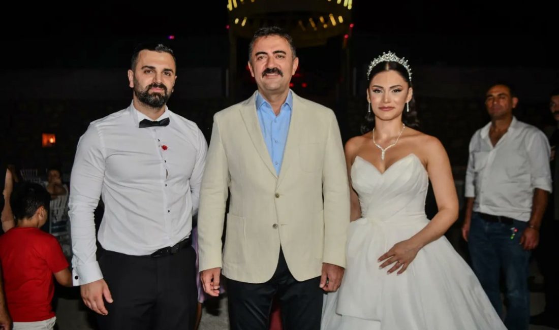   Tunceli Valisi Bülent Tekbıyıkoğlu, kendisine sosyal medyadan davetiye