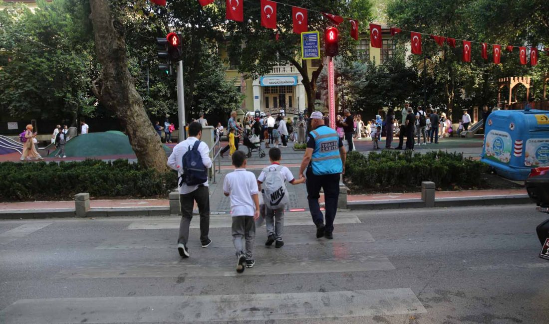   Büyükşehir, 2024-2025 eğitim öğretim yılının ilk gününde sınıflarına