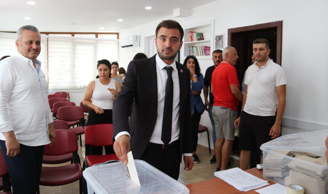 MUĞLA-BHA CHP Fethiye Gençlik Kollarının 17. olağan kongresi yoğun katılım