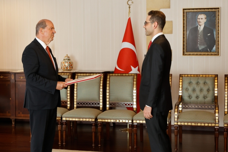 KKTC-BHA Büyükelçi Yasin Ekrem Serim, güven mektubunu Kuzey Kıbrıs Türk