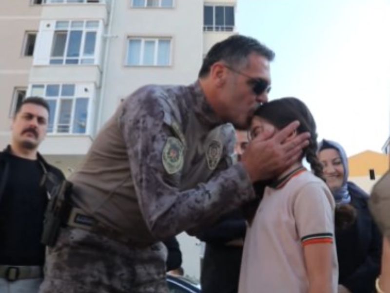   Kayseri İl Emniyet Müdürlü Atanur Aydın; şehit kızını