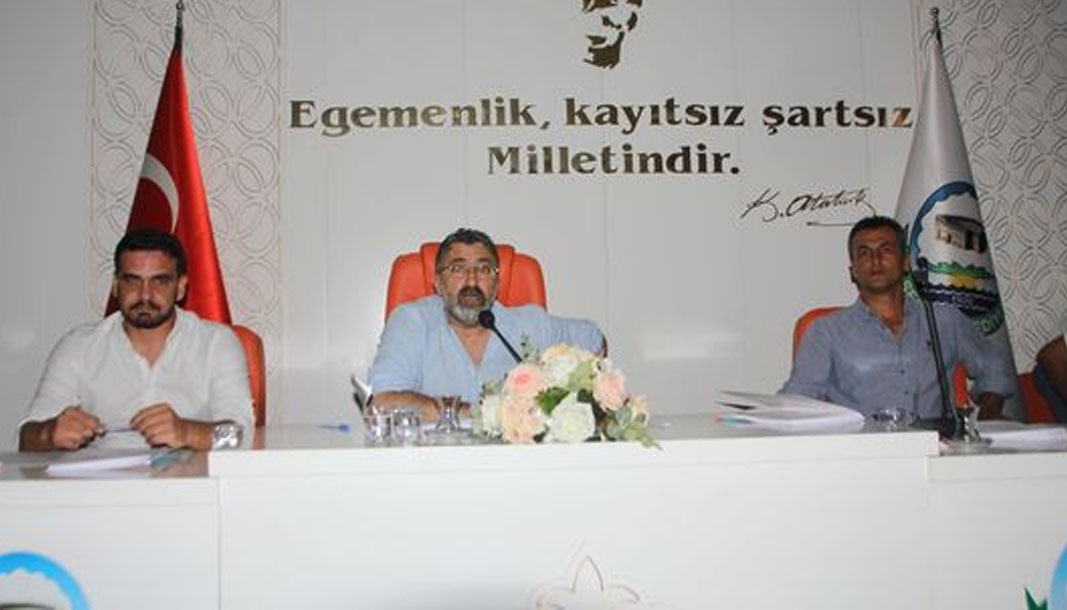 Antalya’nın Serik ilçe Belediyesi eylül ayı olağan meclis toplantısı Belediye