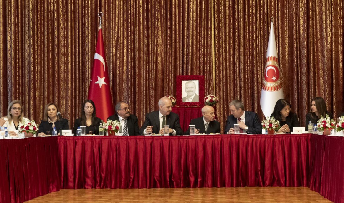 ANKARA-BHA Milliyetçi Hareket Partisi (MHP) Genel Başkanı Devlet Bahçeli, kalp